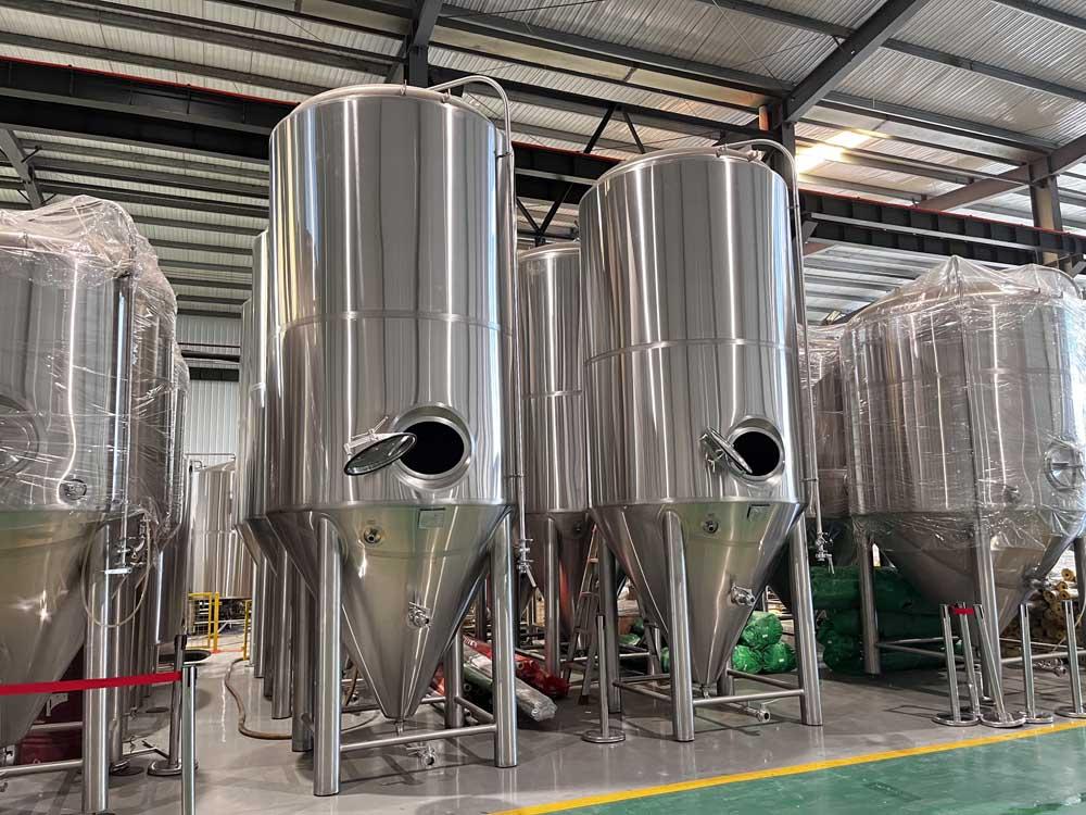35hl Jacketed conical fermenter